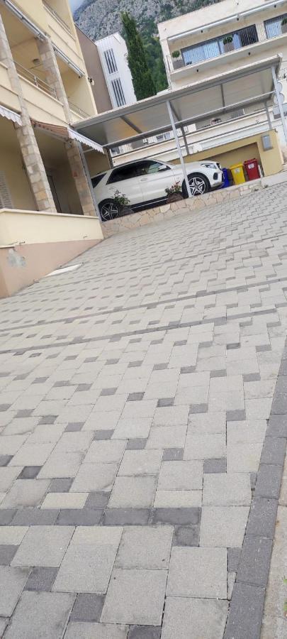 Villa Dm Baska Voda Bagian luar foto