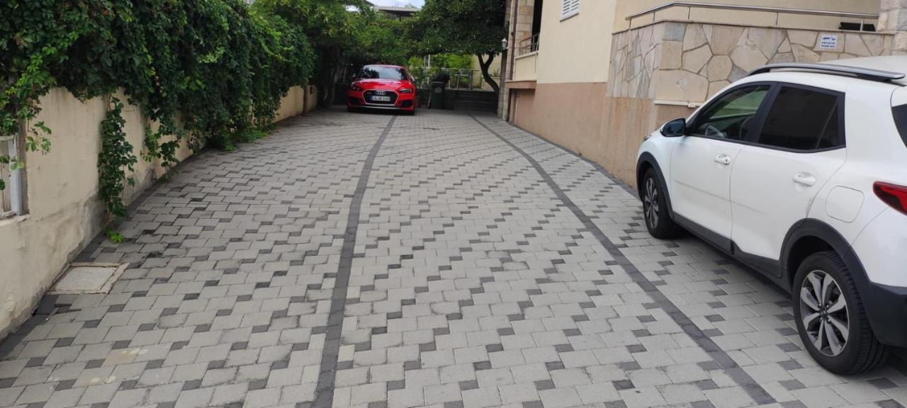 Villa Dm Baska Voda Bagian luar foto
